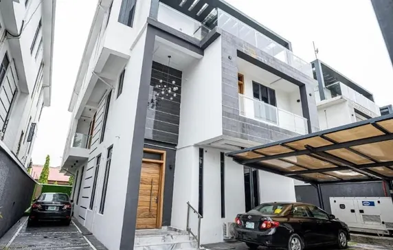 Ảnh 6 bedroom mansion in lekki phase 1