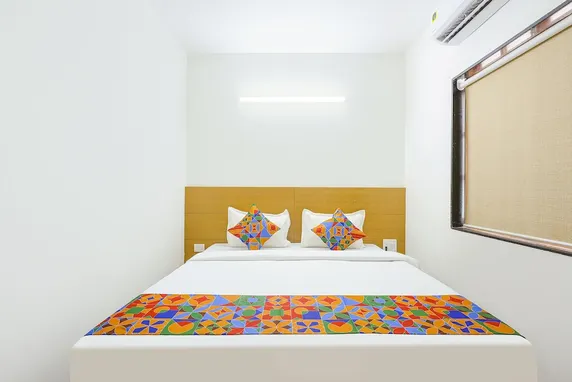 Ảnh FabExpress Pednekar Plaza - Tito's lane, Baga Beach