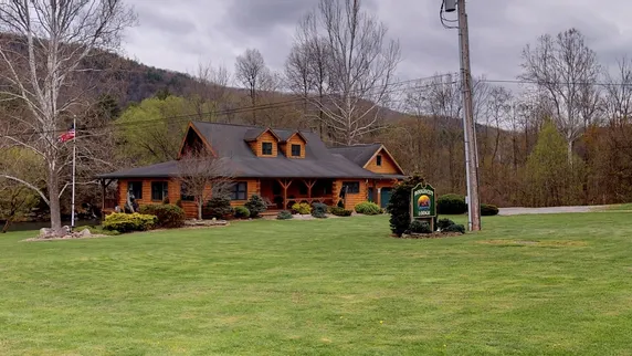 Ảnh Rough Cut Lodge
