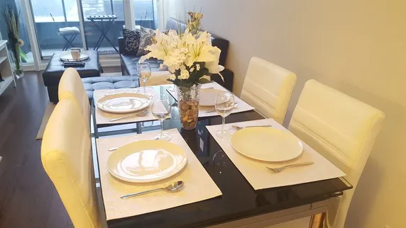 Ảnh Lavish Suites - Two Story Loft - Downtown Toronto