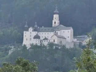 Ảnh Lapis Monti - Apartments & Suites