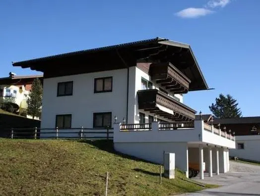 Ảnh Upscale Apartment in Salzburg with terrace and country views