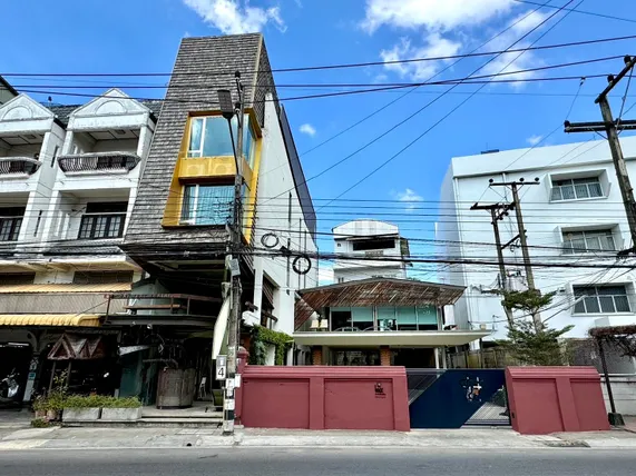 Ảnh One More Space 