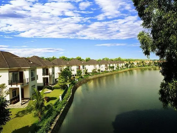 Ảnh Lakeview Villas and Vietnam Golf Club - Ho Chi Minh City