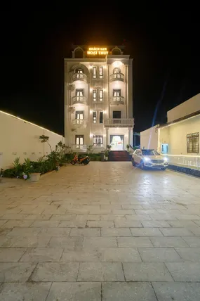 Ảnh Khách Sạn Hoạt Thúy