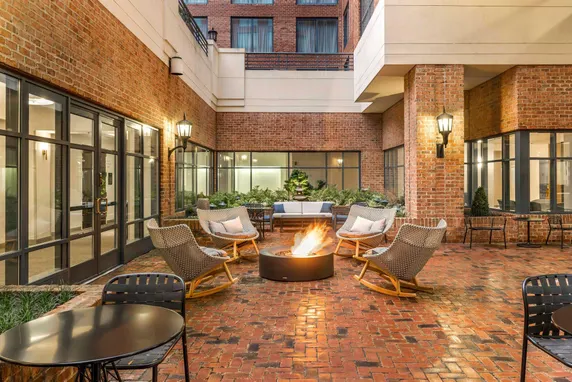 Ảnh Sheraton Suites Old Town Alexandria