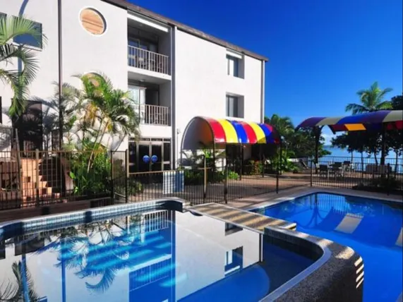 Ảnh Waters Edge The Strand