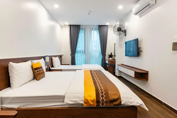 Ảnh The Golden Crown Hotel Long Bien