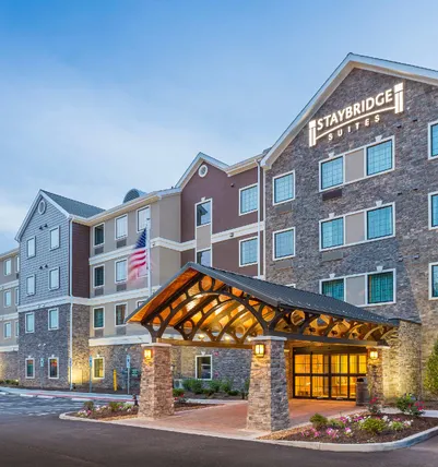 Ảnh Staybridge Suites Canton