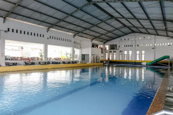 Ảnh Townhouse OAK Series Style Hotel Jember