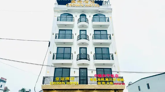 Ảnh Khách sạn Crown Hotel
