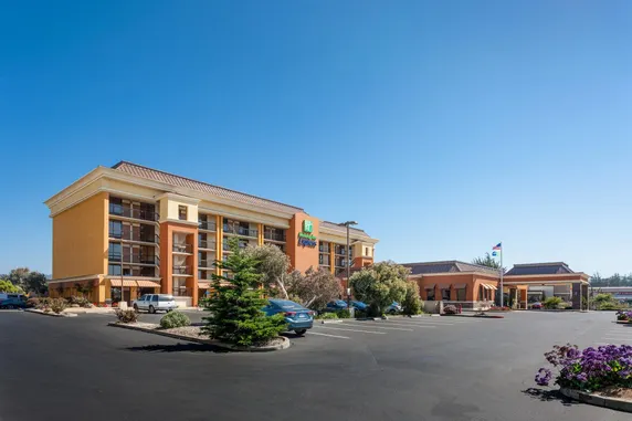 Ảnh Holiday Inn Express at Monterey Bay By IHG