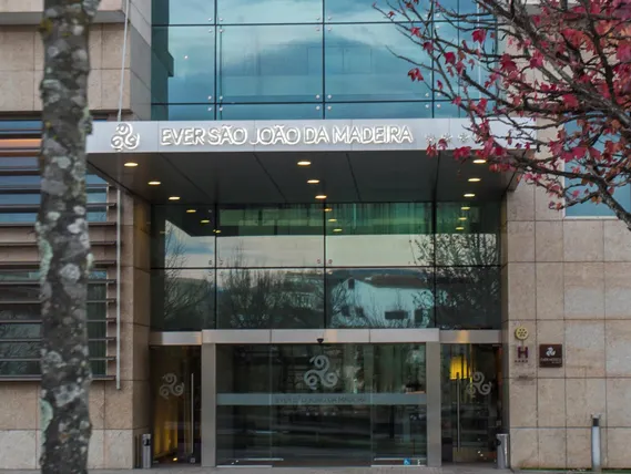 Ảnh Golden Tulip Sao Joao da Madeira Hotel