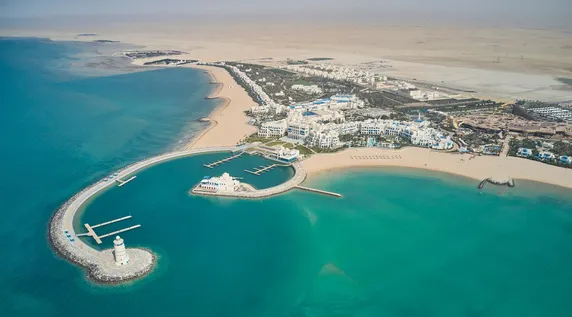 Ảnh Hilton Salwa Beach Resort & Villas