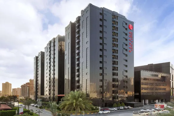 Ảnh Ramada Hotel & Suites by Wyndham Ajman