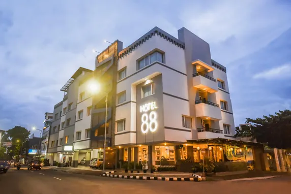 Ảnh Hotel 88 Diponegoro-Jember by WH