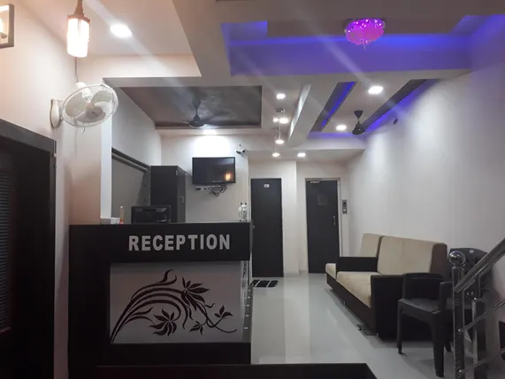 Ảnh HOTEL GAYATRI