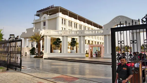 Ảnh Pride Hotel & Convention Centre Indore