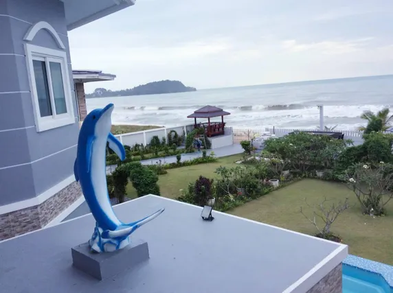 Ảnh Briya Beachfront Residence Family Double Room