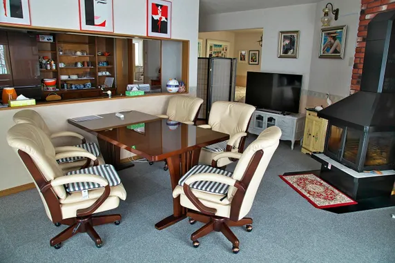 Ảnh Guesthouse Itoa White Westernstyle Villa on The