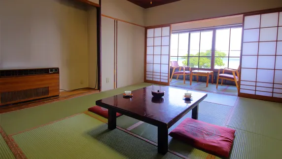 Ảnh Lake Side Hotel Minatoya