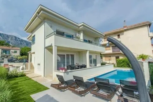 Ảnh Villa Barbara-Kastela with heated pool