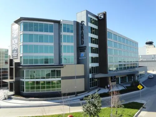 Ảnh The Grand Winnipeg Airport Hotel by Lakeview