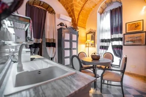 Ảnh Maniace Suites