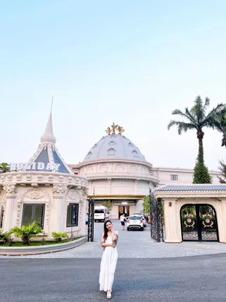 Ảnh Khách Sạn Holiday Hòn Dấu