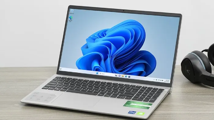 Laptop Dell Inspiron 3530 N5I5007W1.