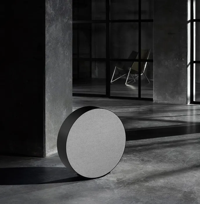 Loa B&O Beosound Edge viền nhôm màu xám