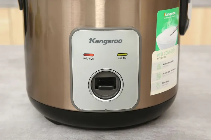 Nồi cơm nắp gài Kangaroo 1.2 lít KGRC12M3 - Bảng điều khiển