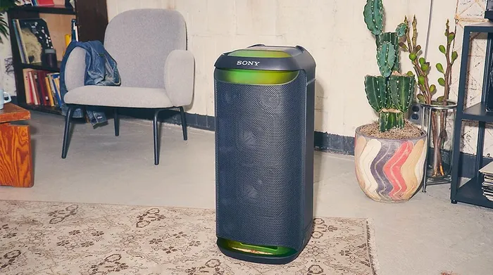 Thiết kế tiện lợi - Loa Karaoke Sony SRS-XV800