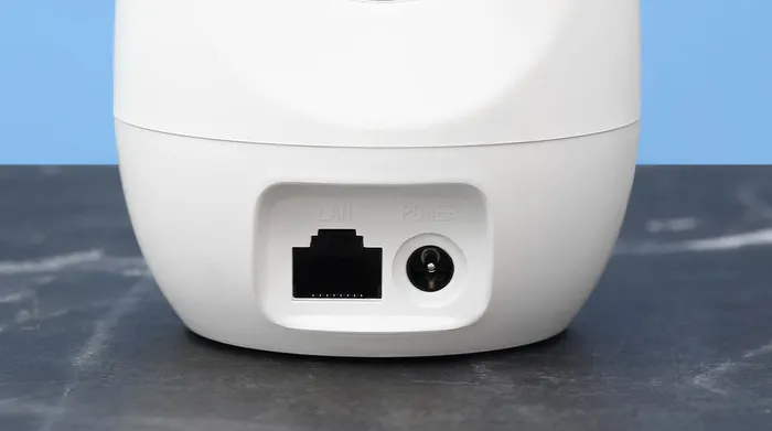 Camera IP 360 Độ 3MP TIANDY TC-H332N - Trang bị cổng LAN ở mặt sau camera