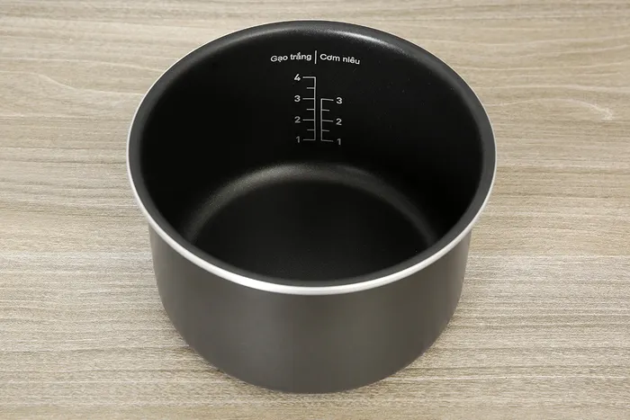 Nồi cơm điện tử Tefal 0.7 lít RK515168 - Dung tích