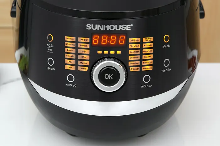 Nồi cơm điện tử Sunhouse 1.8 lít SHD8911 - Bảng điều khiển