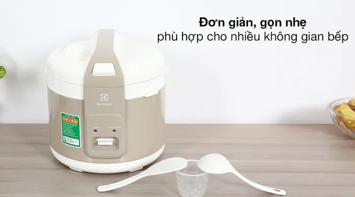 Đơn giản, sang đẹp - Nồi cơm nắp gài 1.8 lít Electrolux E4RC1-350B