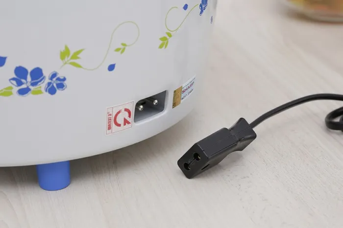 Nồi cơm nắp rời Sharp 2.8 lít KSH-D28V