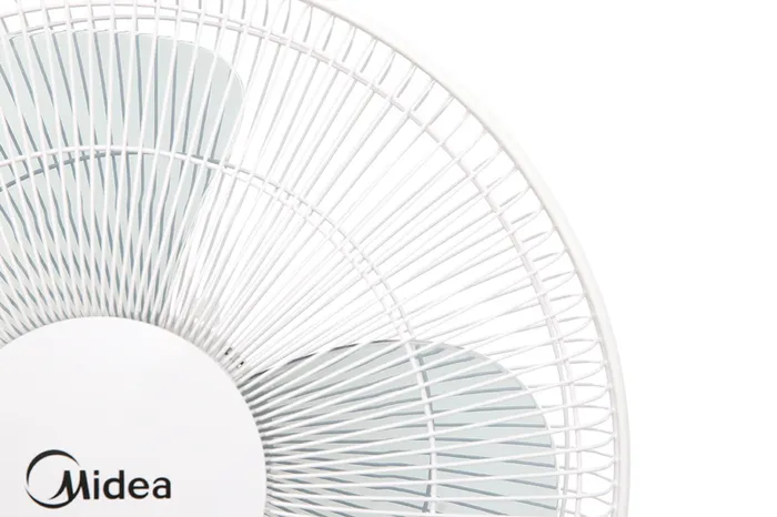 An toàn, dễ vệ sinh - Quạt đứng Midea FS40-18C