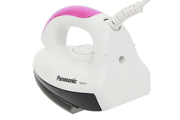 Dây điện xoay 180 độ - Bàn ủi khô Panasonic NI-317TVRA