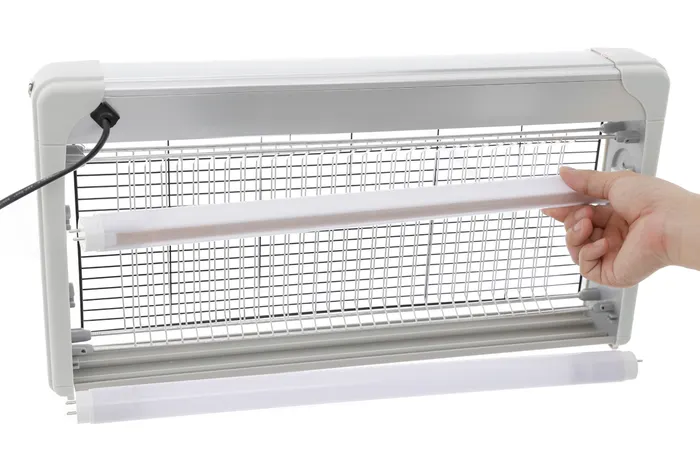Lưới bảo vệ, lưới điện, bóng đén dễ tháo rời - Đèn bắt muỗi Điện Quang ĐQ EML05L