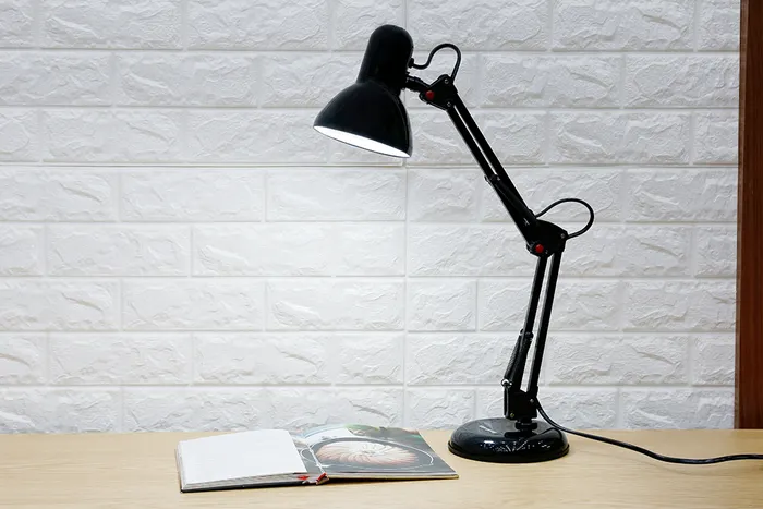 Thiết kế đèn bàn học Điện Quang ĐQ DKL14 B