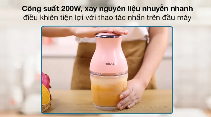 Máy xay thịt đa năng Bear QSJ-B02U2 - Hoạt động với công suất 200W
