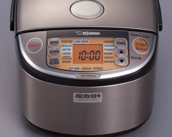  Zojirushi NP-HRQ10-XT - 1.0L trang bị màn hình LCD và nút nhấn điện tử