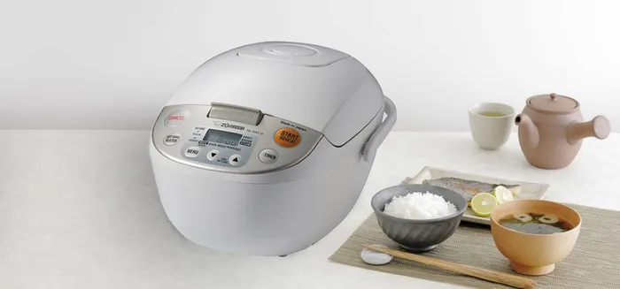 Nồi cơm điện tử Zojirushi NL-AAQ10-CA - 1.0 Lít có thiết kế nhỏ gọn