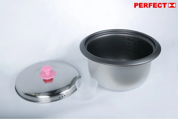 Nắp và lòng nồi cơm Perfect PF-CR22 chất liệu bền bỉ