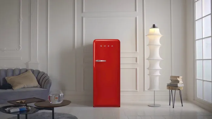 Tủ Lạnh Smeg 281 Lít FAB28RRD5 sở hữu vẻ ngoài hoài cổ, sang trọng