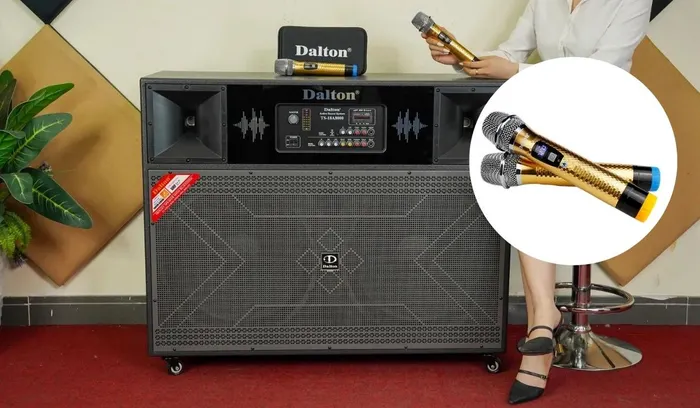 Loa kéo điện Dalton TS-18A8000 tích hợp 2 micro UHF đi kèm