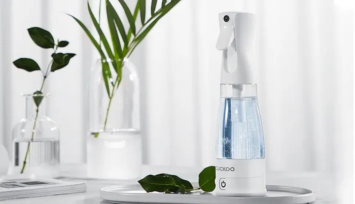 Kiểu dáng hiện đại của bình tạo dung dịch khử khuẩn Cuckoo CS-A025AW