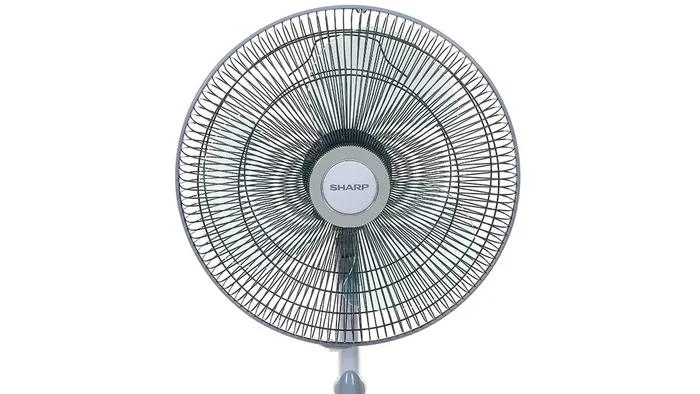 Sharp PJ-L40RV-LG hoạt động với công suất 50W với 3 cánh quạt lớn